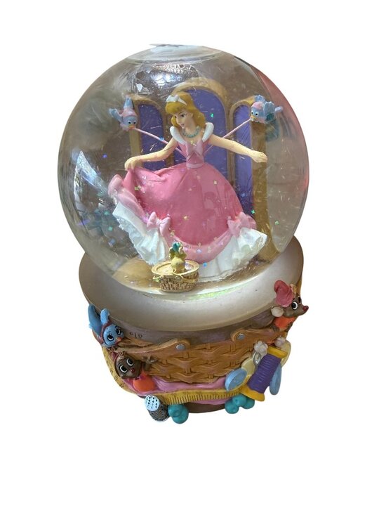 Enesco Other - Enesco Disney Cinderella Musical Snow Globe Sing Of Sixpence Sewing Basket Mouse